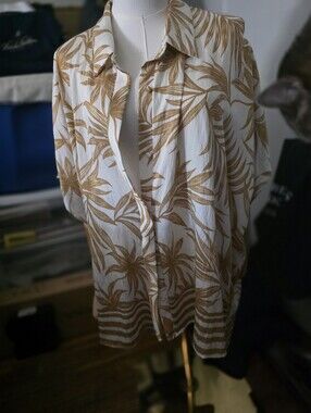 Umgee White and Tan Printed Button-Up Top 2xl Oversized